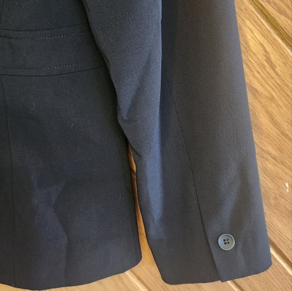 Nine & Company Basics Black Stretch 8 Petite Women's Button Front Blazer - Picture 12 of 13